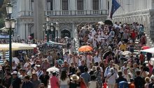 Barcellona e Venezia sono le città più colpite dal turismo di massa